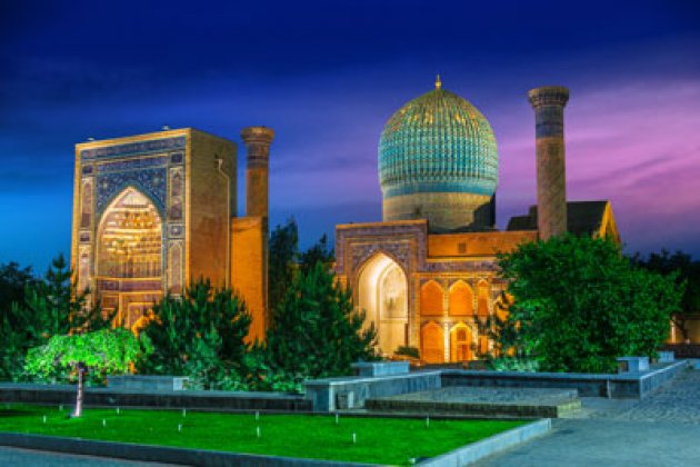 Mausoleum von Samarkand am Abend
